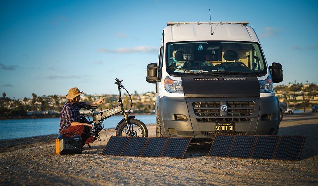 portable solar power-solar kit-oupes power station-camp day