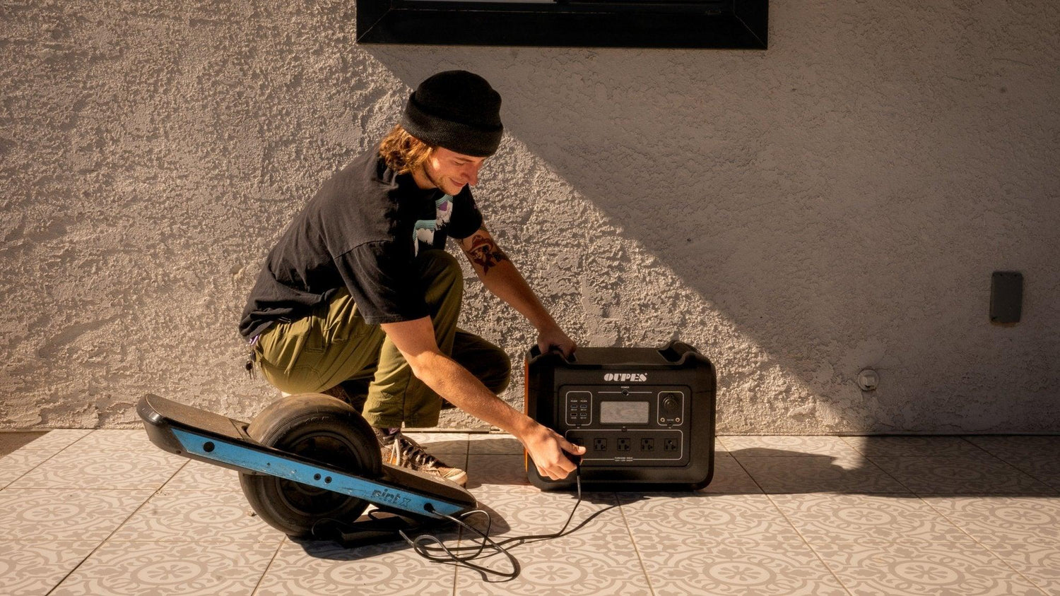 Why Should You Use a Portable Solar Generator for Your Tiny House