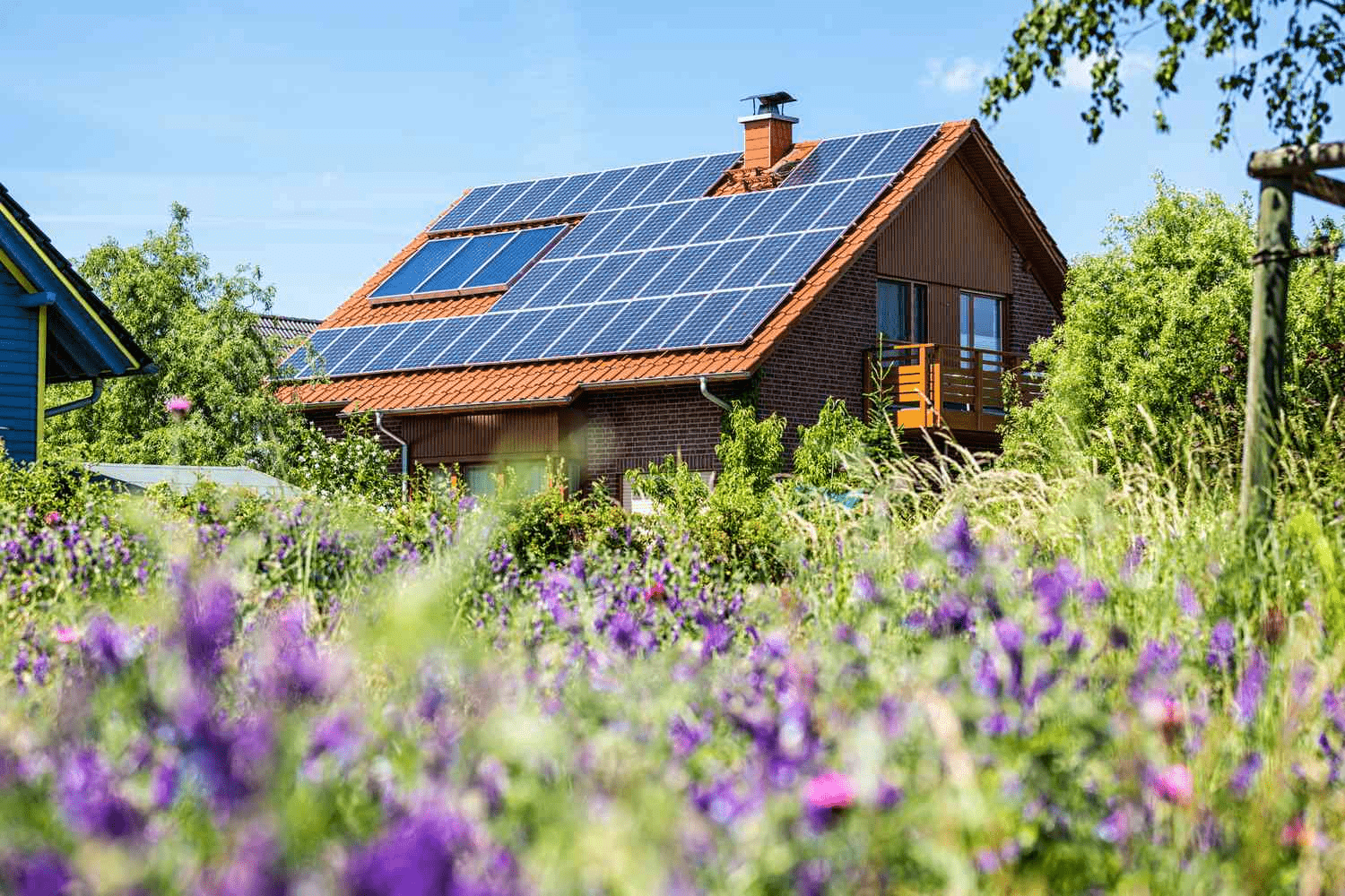 How Much Do Solar Panels Save on Average Electricity Bills?